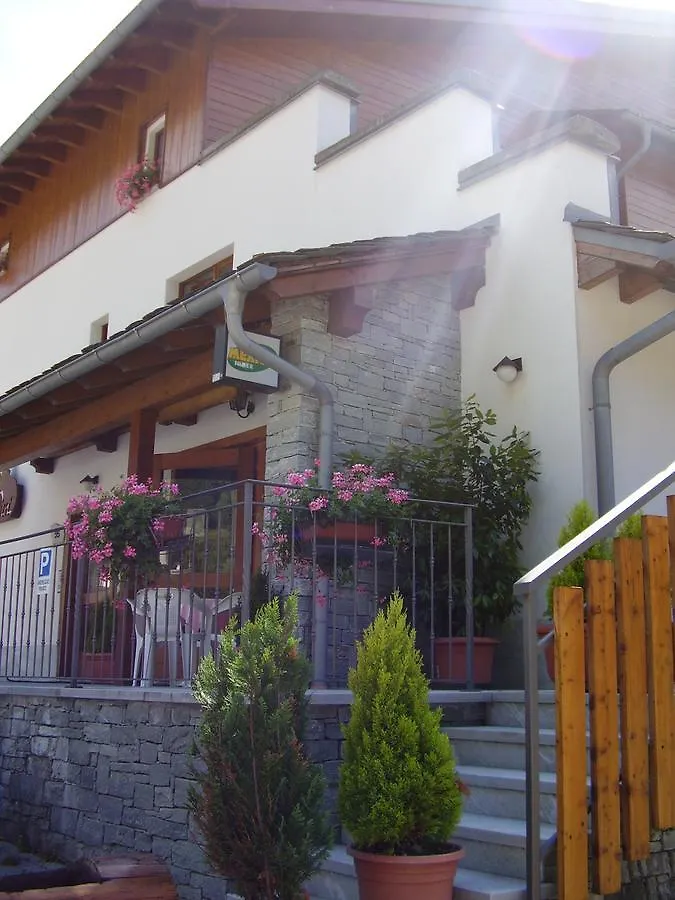 Baita Dei Pini Campodolcino Aparthotel